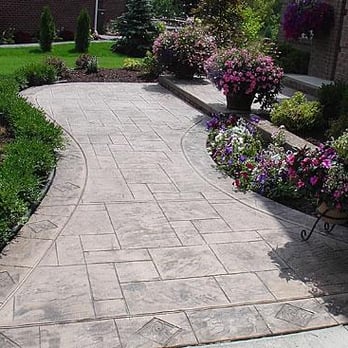 Interlocking paver driveway installation in Montreux, Reno. Features a 6-inch compacted aggregate base and polymeric sand joints to withstand high-altitude snow removal and freeze-thaw cycles.